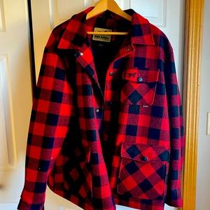 Hunters plaid Irsh Setter jacket. Like NEW!!
